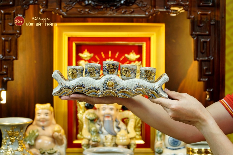 Bộ kỷ ngai 5 chén men rạn vẽ vàng
